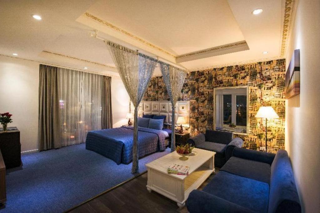 Golden Crown Hotel Saigon Cidade de Ho Chi Minh Exterior foto