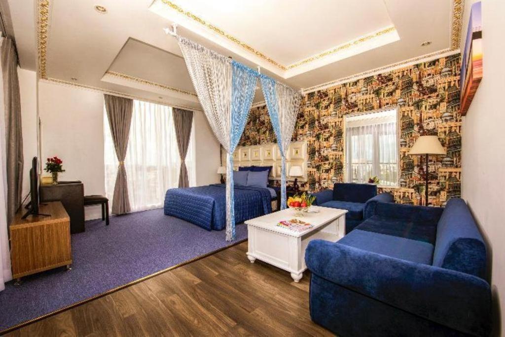 Golden Crown Hotel Saigon Cidade de Ho Chi Minh Exterior foto