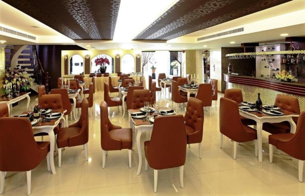 Golden Crown Hotel Saigon Cidade de Ho Chi Minh Exterior foto